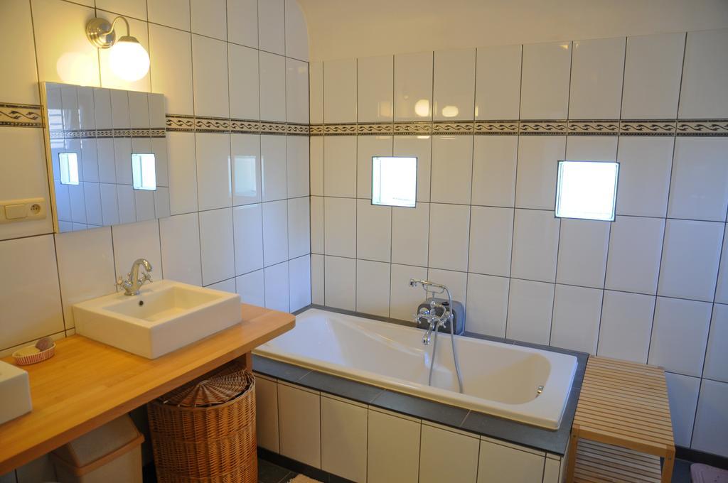 A Cote De L'Epicerie Villa Bonsin Room photo